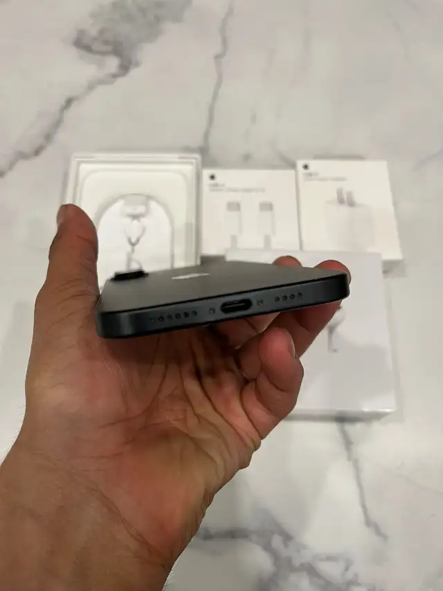 iPhone 16 plus 128gb 97% battery health Airpods Pkg/Delivery - Photo 6