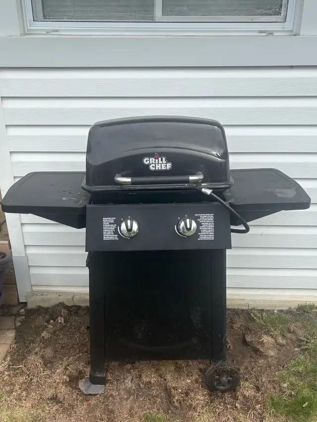BBQ like new with New cover