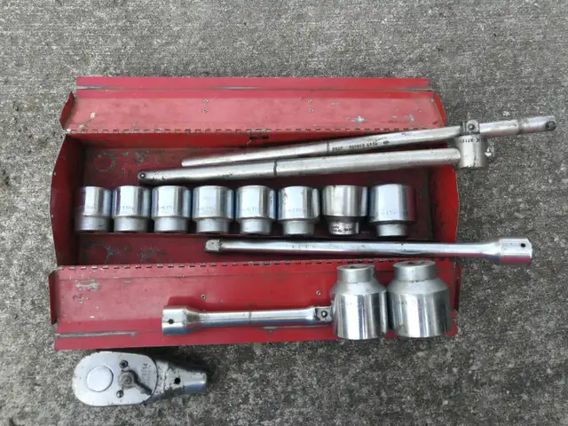 Heavy Equipment Sockets