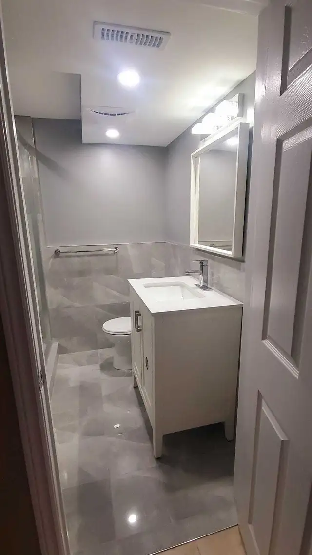 Female Only – Shared & Private Basement Rooms Malton - Photo 10