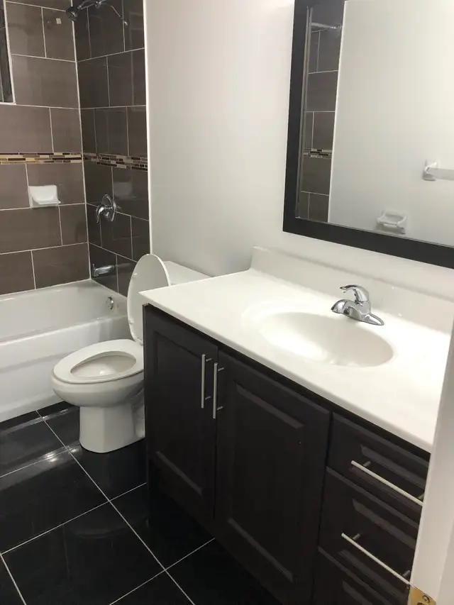 Private, Clean, Modern 1 BR, with Kitchen for Rent. Available - Photo 2