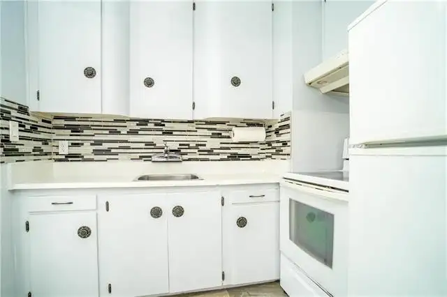 CUTE 2 BEDROOM WESTEND HOUSE FOR RENT | JULY OR AUG - Photo 10