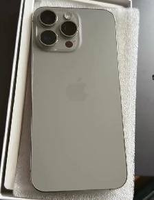 unlocked iPhone 15 Pro max 256 GB like new