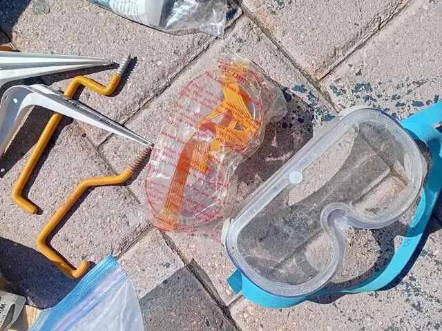 3M Respirator - Photo 2