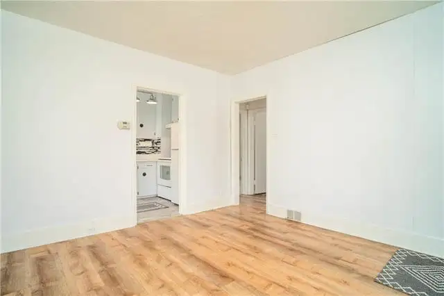 CUTE 2 BEDROOM- WESTEND HOUSE FOR RENT | JULY OR AUG - Photo 6