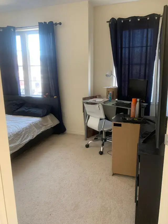 Room For Rent(North Oshawa) - Photo 2