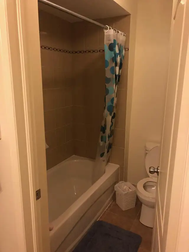 Room For Rent(North Oshawa) - Photo 3