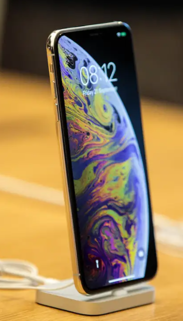 Unlocked Apple iPhone XS (256 GB) $289