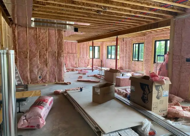 Spray Foam /Insulation - Photo 4