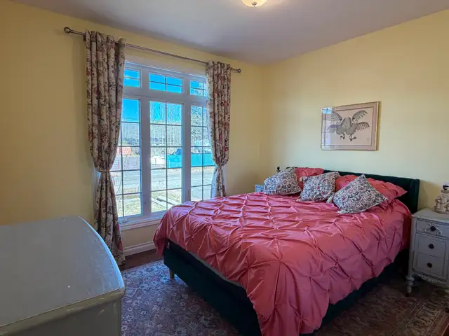 Beautiful Home in Callander just steps from North Bay - Photo 12