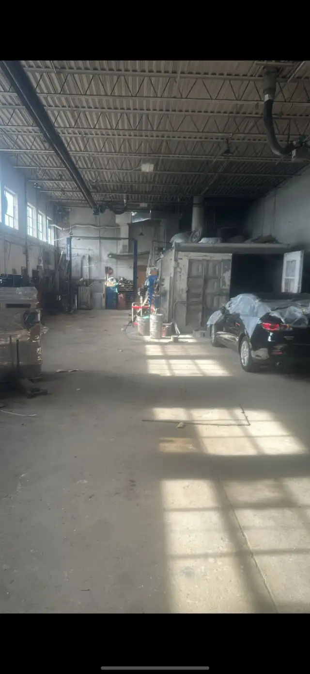 Garage Space for Rent – Auto Body Work Space - Photo 2