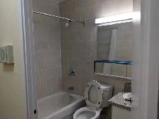 FURNISHED apartments in Toronto. No long term lease required. - Photo 6