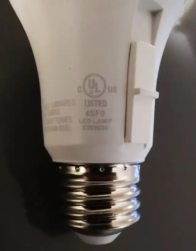 Brand New Voltage Adjustable LED Bulbs ( 2700K-5000K)