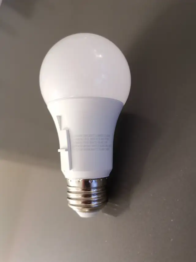 Brand New Voltage Adjustable LED Bulbs ( 2700K-5000K) - Photo 6