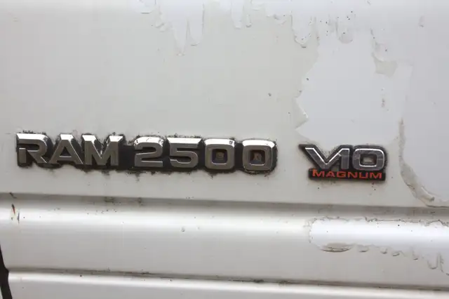2002 Dodge V10 Magnum 2500 - Photo 3