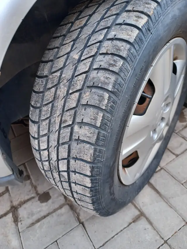 2008 Chevy Uplander 7 Pass. $1000 - Photo 3