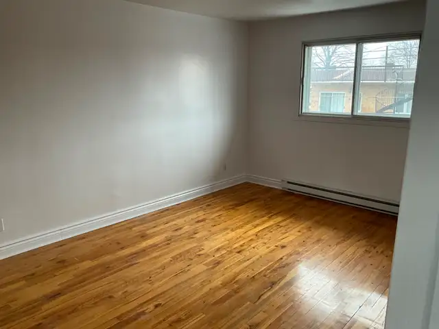 5.5, St. Léonard, grand, lumineux, propre, 1 juillet ou avant - Photo 8