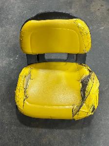 John Deere x 320 seat