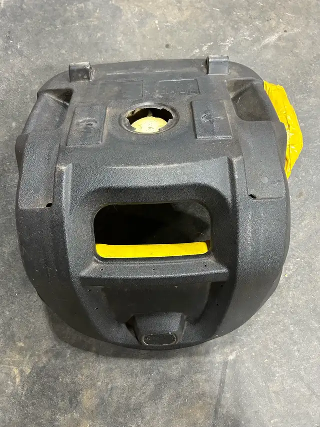 John Deere x 320 seat - Photo 3