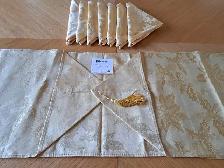 Napperons, serviettes de table, chemin de table (D)
