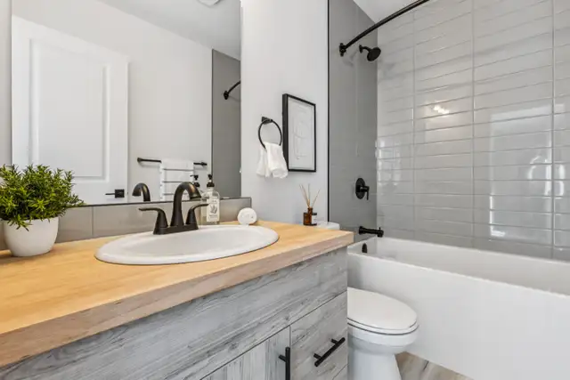 BRAND-NEW TOWNHOME STEPS FROM DOWNTOWN - CATS WELCOME - Photo 7