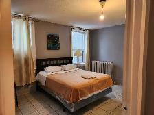 Furnished big room, shared 2-bedroom apt, 5-minute walk to Eaton