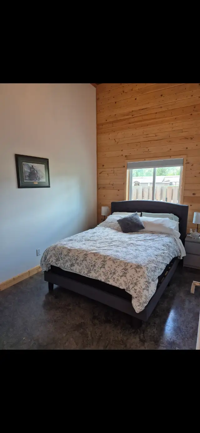 2 bedroom, 1 bath suite in Sicamous. - Photo 5