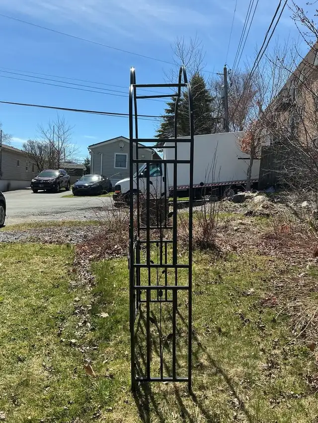 Traditional Iron Garden Arch with Gate! - Photo 3