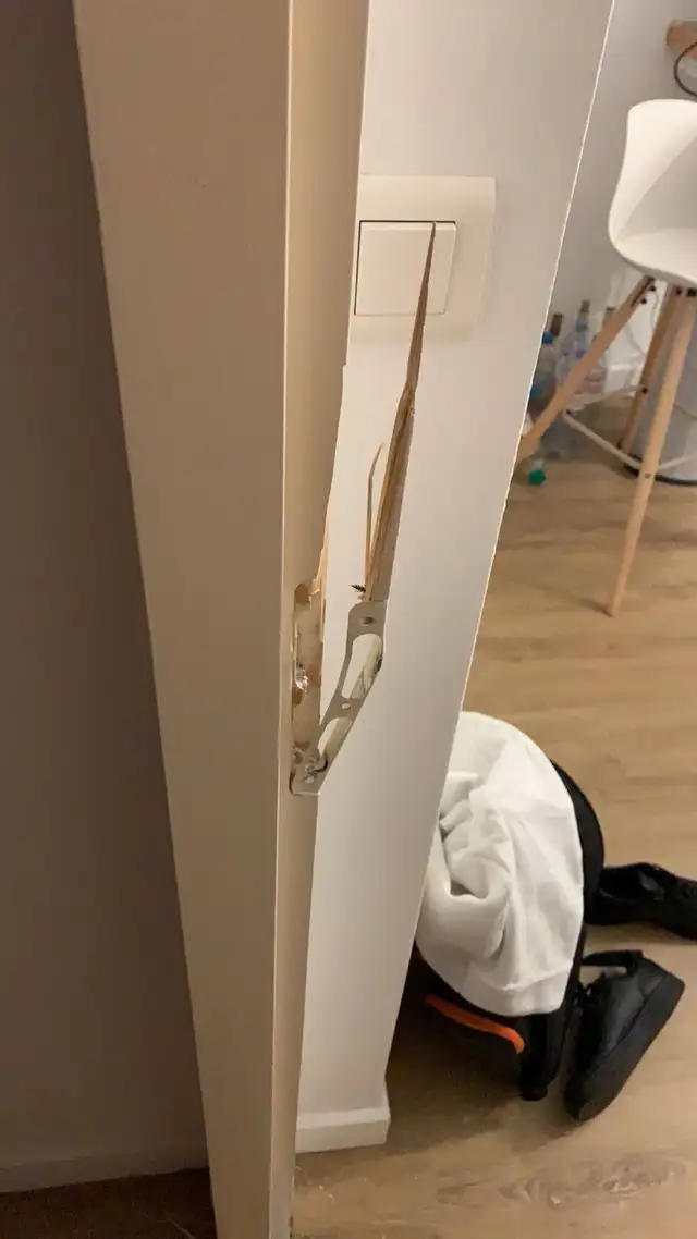 réparation cadrage/porte/lit cassé/assemblage/serrurier