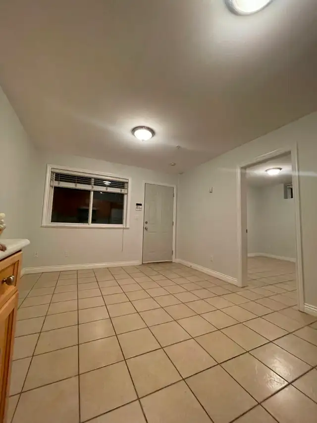 Vancouver 1 Bdrm Suite near 47th & Fraser with Private Entrance - Photo 2