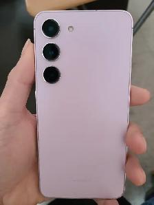 Unlocked Samsung  S23 (128GB)for $449 with 1 yr of warranty!!