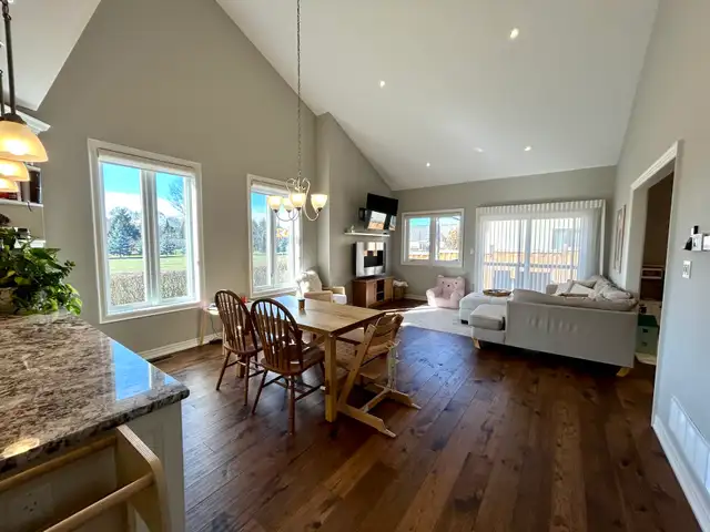 STUNNING 3 Bedroom Luxury Townhome in VINELAND! - Photo 8