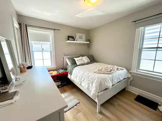 Main Floor Unit Located in Central Welland! - Photo 12