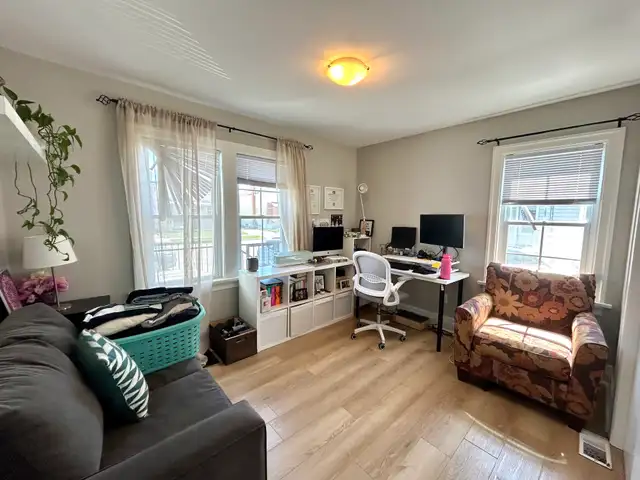 Main Floor Unit Located in Central Welland! - Photo 13