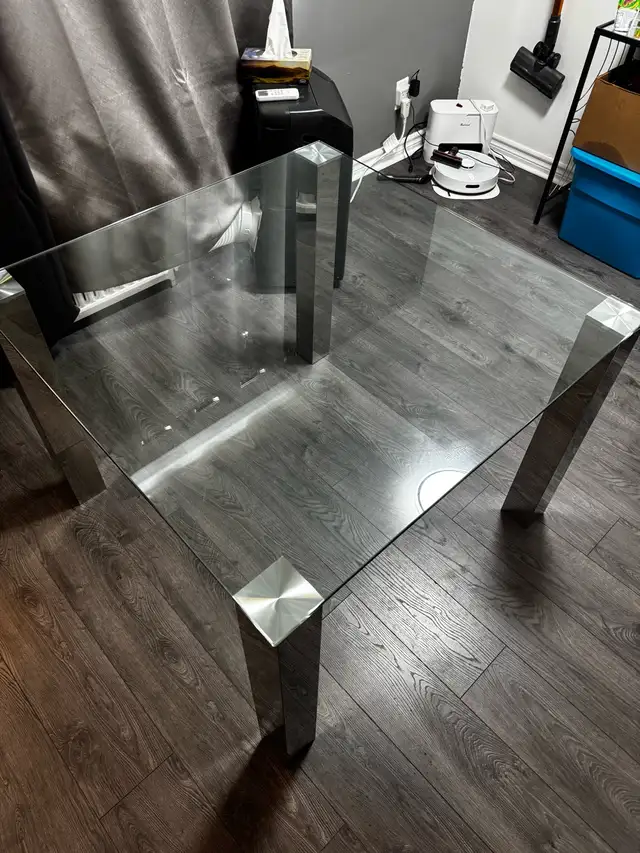 glass dinner table - Photo 2