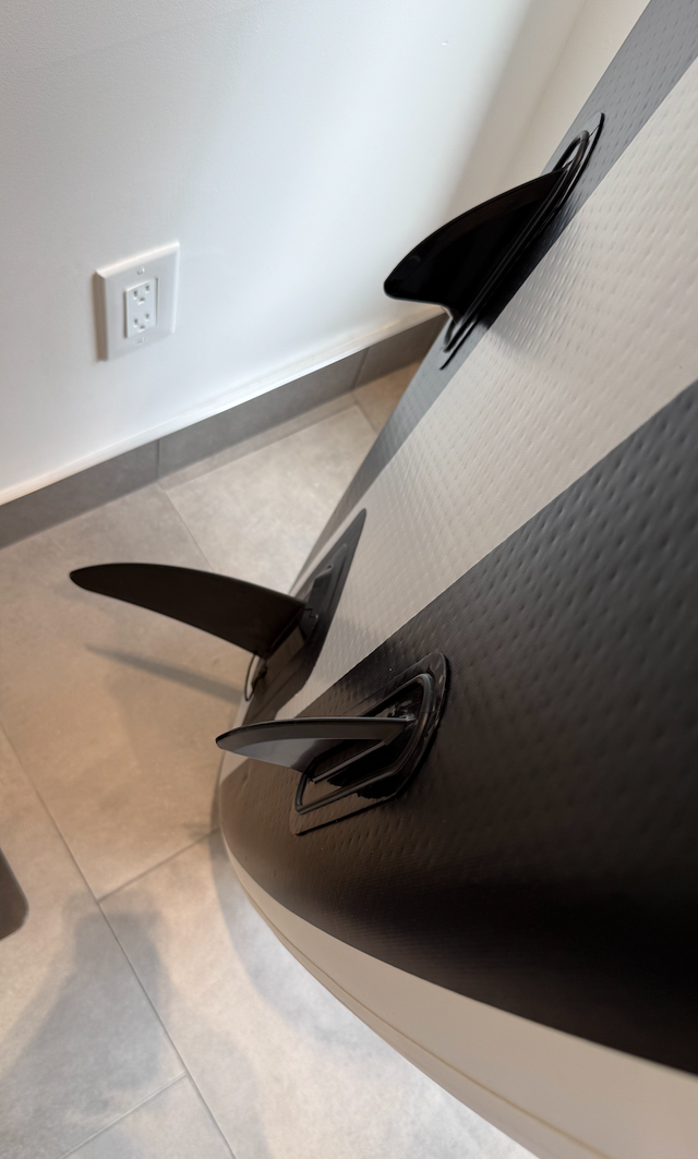 Paddle Board - 10'6' Long × 32' Wide x 6" Thick - New $300 - Photo 3