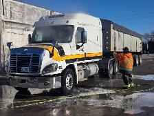 fleet wash / pressure wash tech