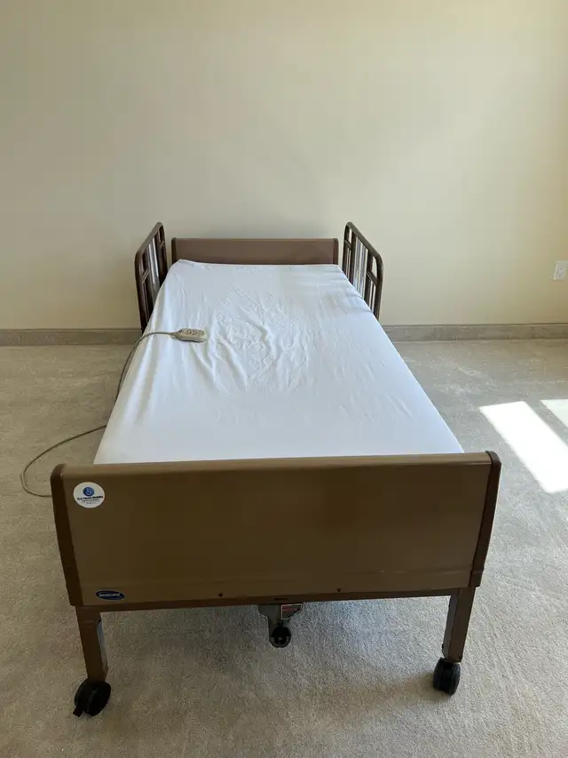 DRIVE MEDICAL FITTED SHEETS & MATTRESS PROTECTOR (HOSPITAL BED) - Photo 3