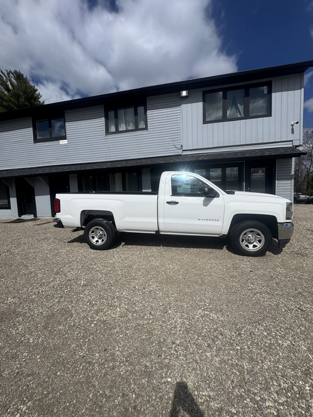 2018 Chevrolet Silverado 1500 Work Truck 8 FT BOX — CERTIFIED — - Photo 2
