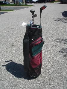 GOLF SEASON HERE SET OF 8 CLUBS & SPALDING CARRIER BAG $90.00!