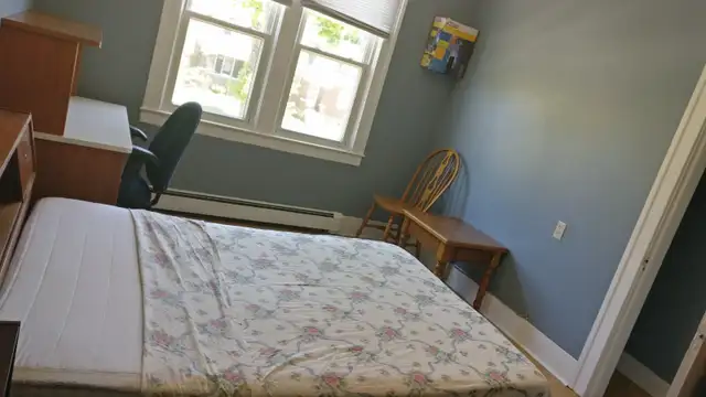 3 furnished rooms, 5 min. walk to UoW - Rankin Ave.student house - Photo 2