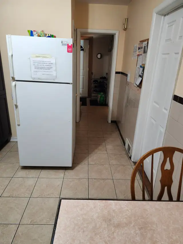 3 furnished rooms, 5 min. walk to UoW - Rankin Ave.student house - Photo 7