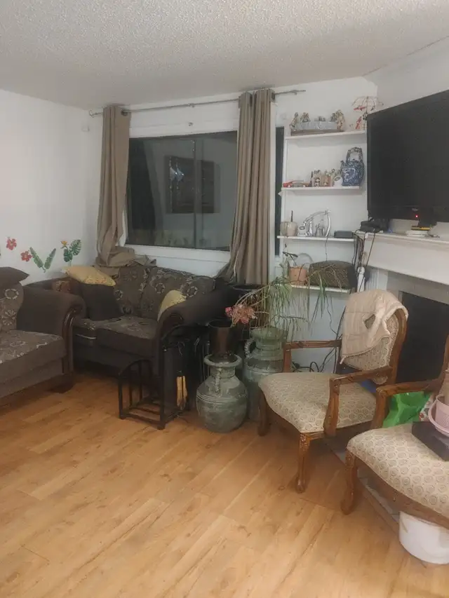 Room for Rent Near Downtown - Photo 2