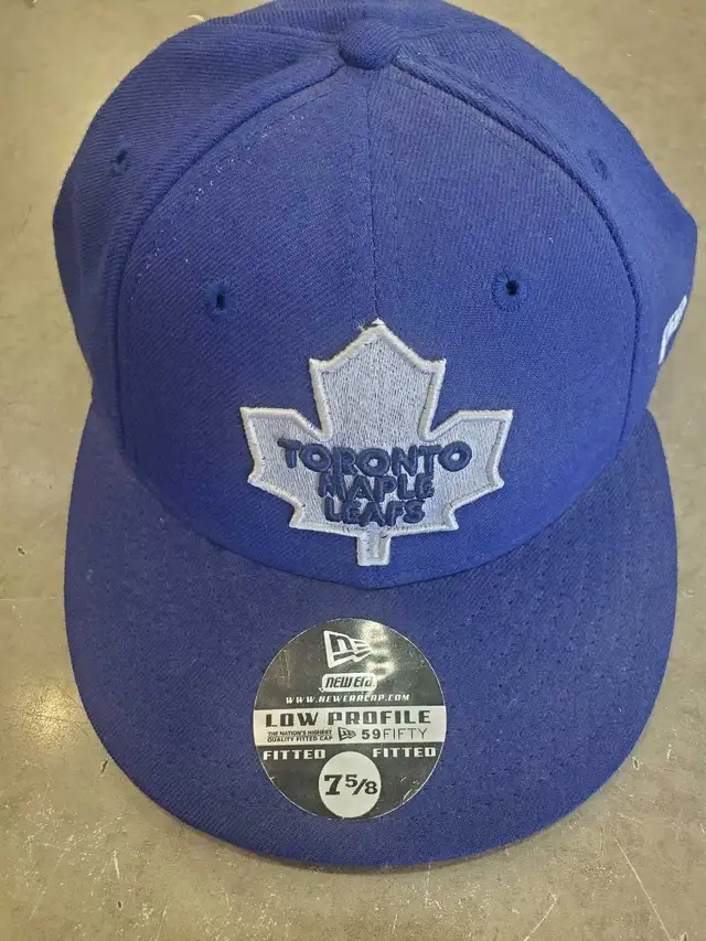 New Era Maple Leafs hat 7 5/8