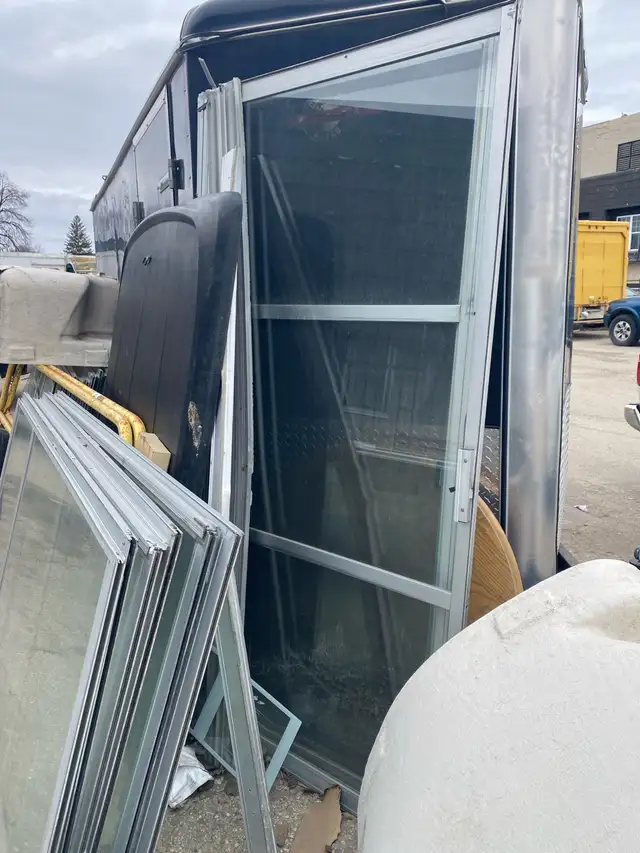 Large Glass Panels - Photo 2