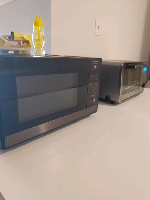 Available May 1st - All Female Student Dorm @Seneca(Newnham) - Photo 4