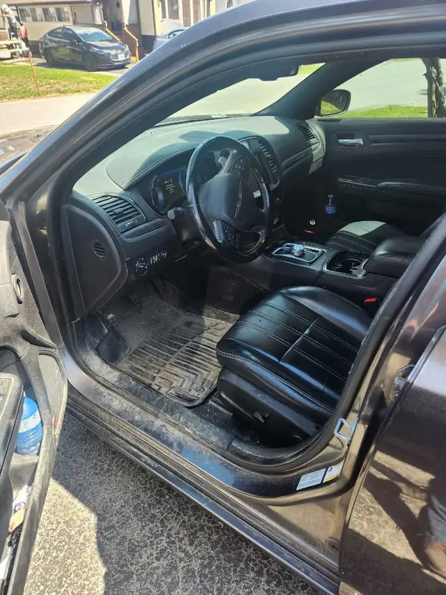 2015 Chrysler 300s - Photo 5