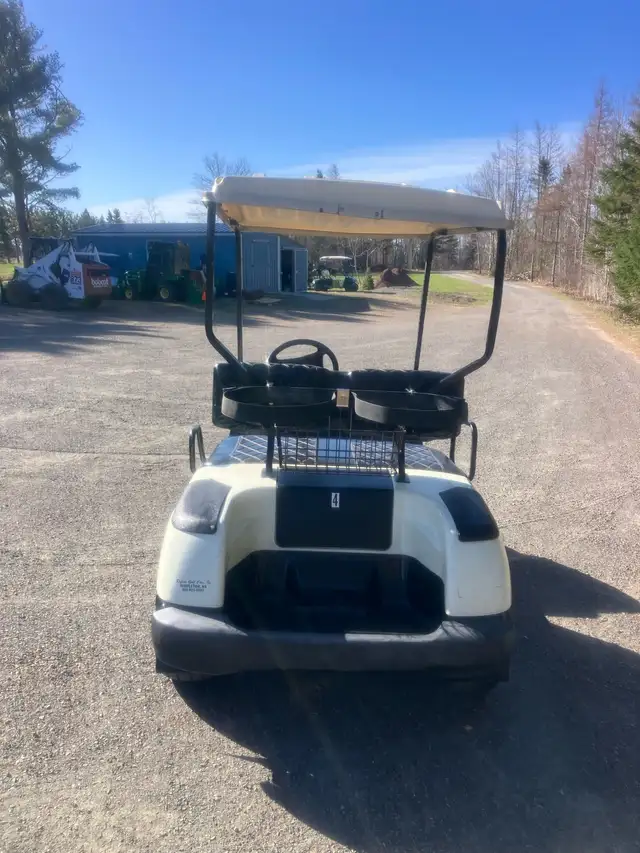 01 Yamaha G16 Gas Golf Cart - Photo 4