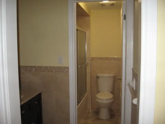 2 Beds 1 Bath Apartment - Photo 3