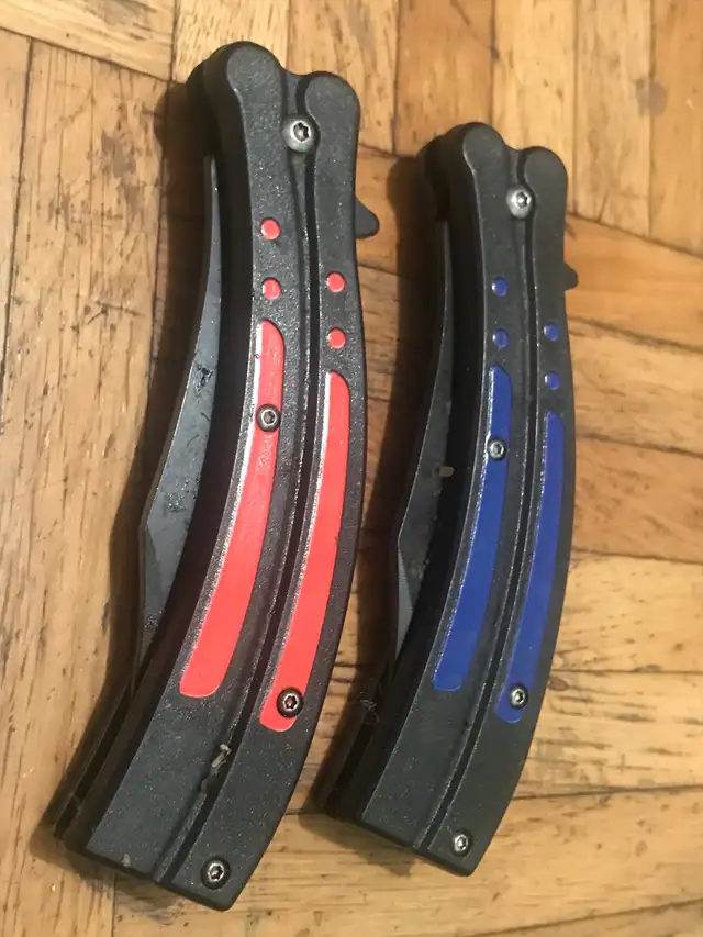 Lots Of Pocket Knives - Photo 3